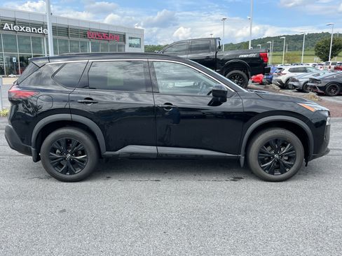 Used 2023 Nissan Rogue SV w/ SV Premium B Package AWD/4WD image 2