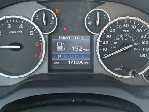 Used 2014 Toyota Tundra 1794 Edition AWD/4WD image 23