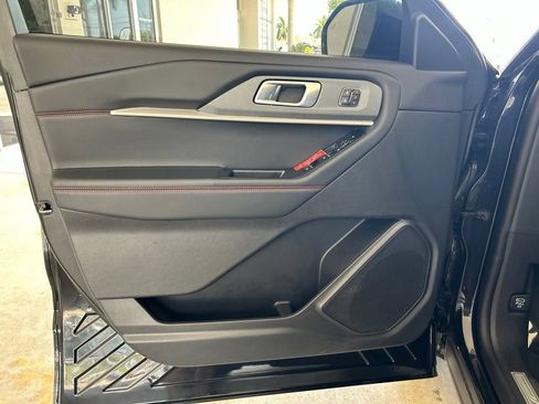 Used 2026 Ford Explorer ST-Line w/ ST-Line Street Pack RWD image 37