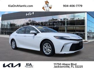 Used 2025 Toyota Camry LE video 1