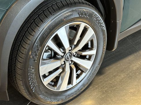 Used 2023 Nissan Pathfinder SL w/ Lighting Package (N92) image 10