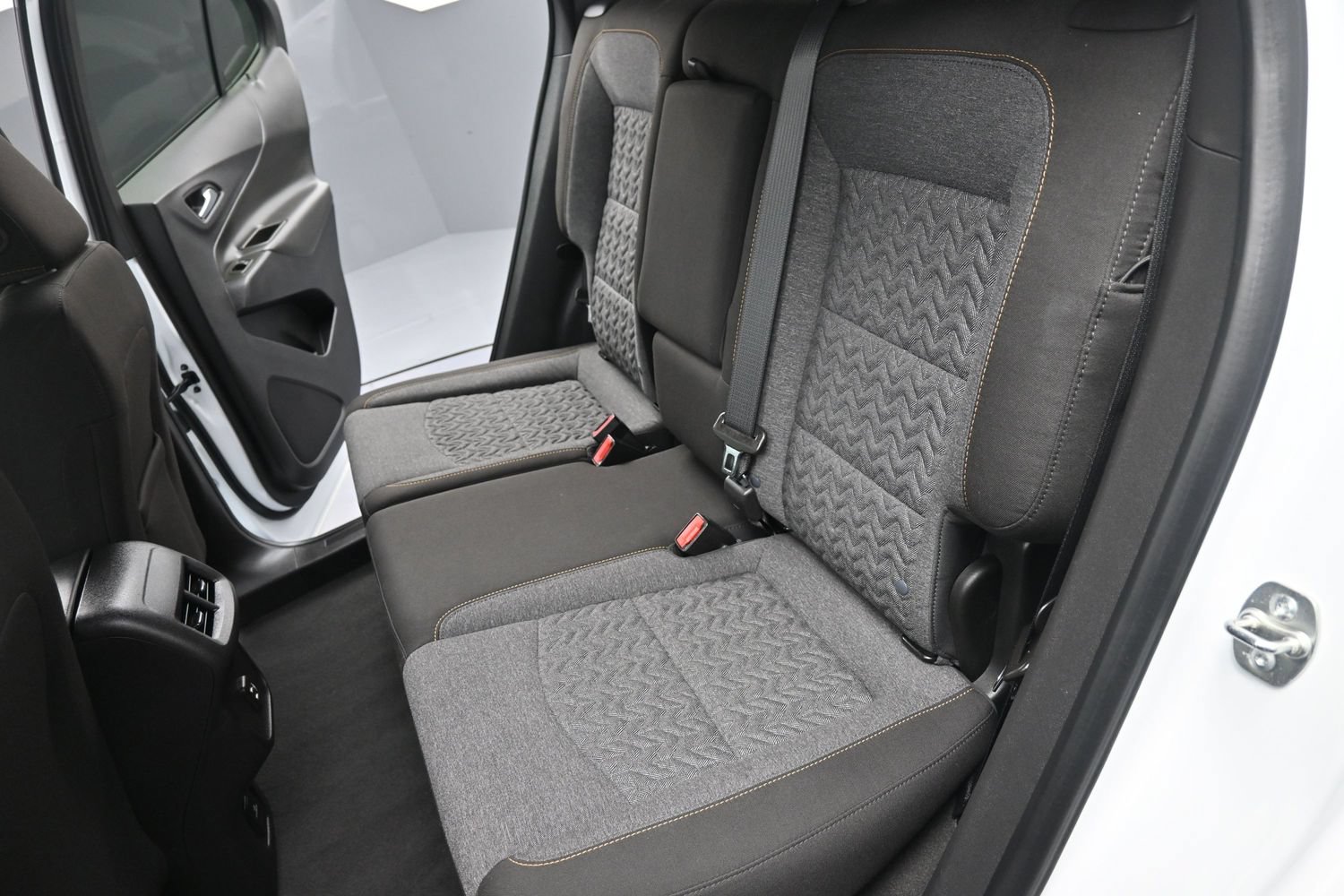 Used 2024 Chevrolet Equinox LT AWD/4WD image 37