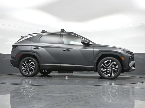 Used 2025 Hyundai Tucson Limited AWD/4WD image 48