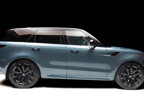 Used 2025 Land Rover Range Rover Sport Dynamic SE AWD/4WD image 2