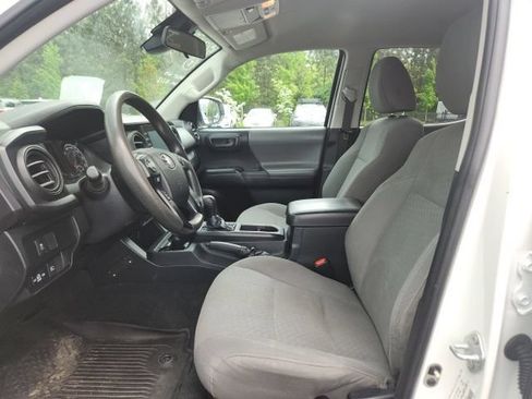 Used 2021 Toyota Tacoma SR AWD/4WD image 10