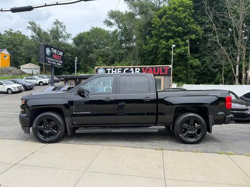 Used 2018 Chevrolet Silverado 1500 Custom w/ Custom Value Package AWD/4WD image 10