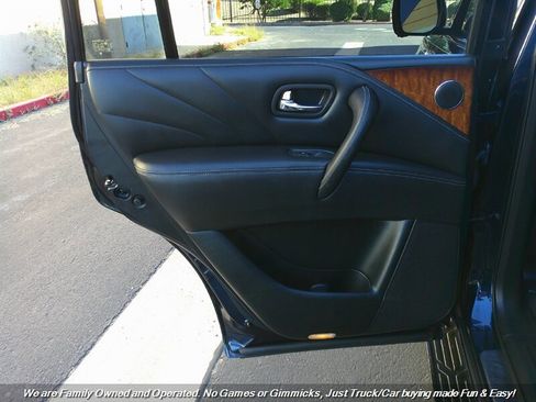 Used 2015 INFINITI QX80 2WD w/ Deluxe Technology Package image 18