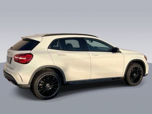 Used 2018 Mercedes-Benz GLA 250 4MATIC image 2