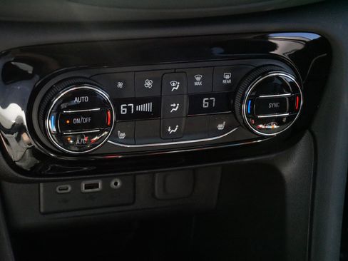 Used 2023 Buick Encore GX Essence w/ Experience Buick Package image 23