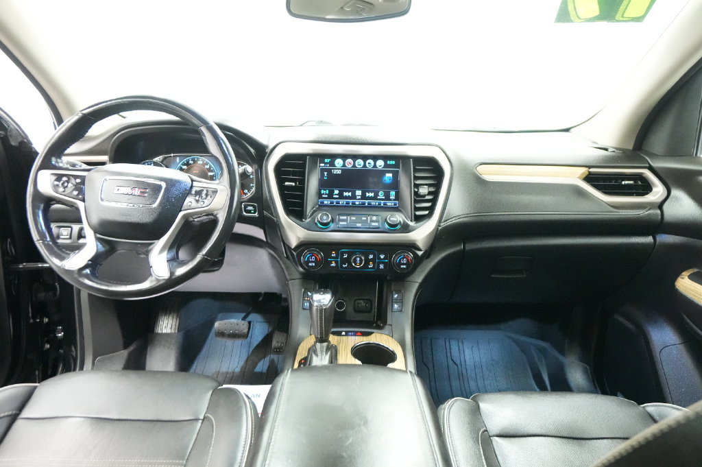Used 2019 GMC Acadia Denali w/ Technology Package AWD/4WD image 37