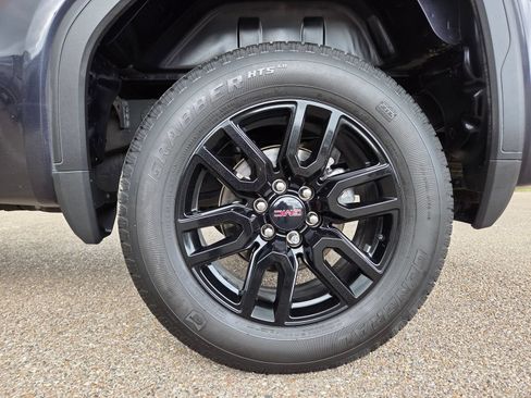 Used 2025 GMC Sierra 1500 Elevation AWD/4WD image 12