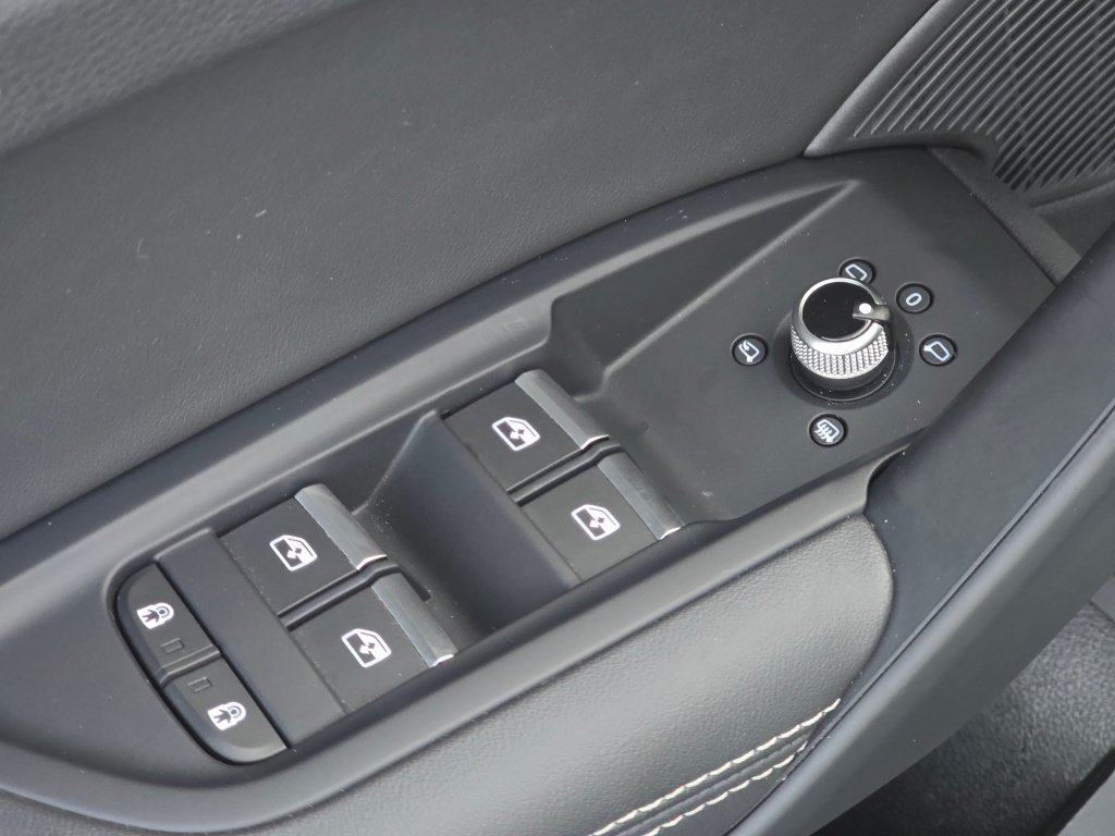 Used 2024 Audi Q5 2.0T Premium Plus AWD/4WD image 39