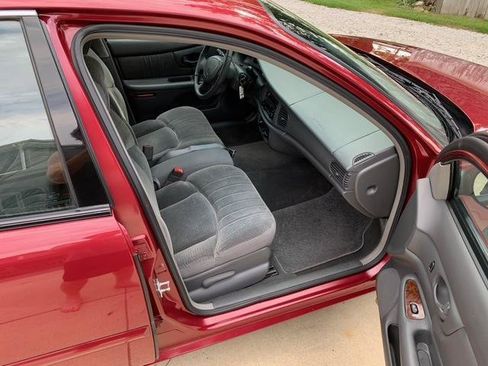 Used 2004 Buick Century Custom FWD image 20