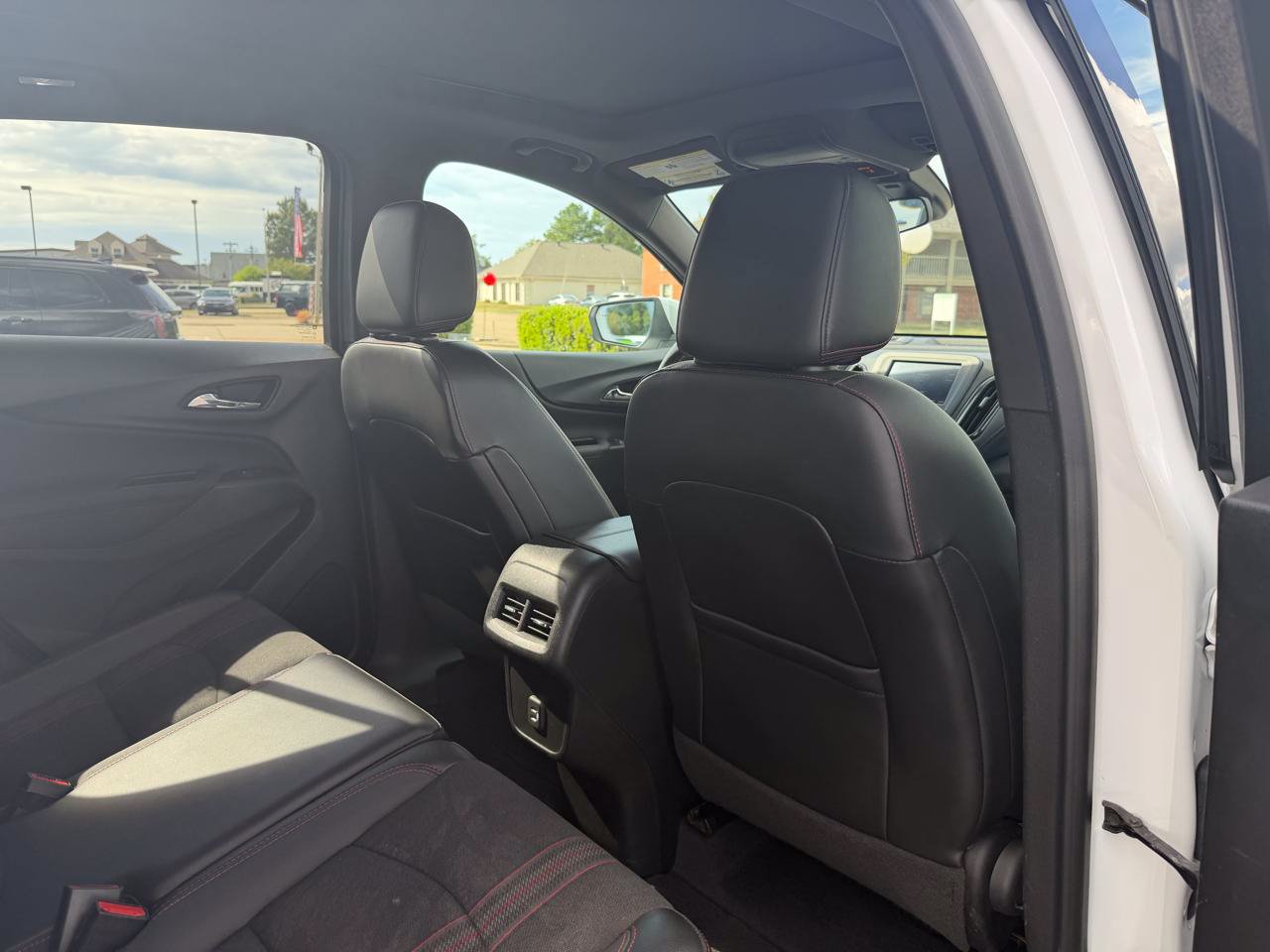Used 2022 Chevrolet Equinox RS AWD/4WD image 17