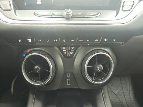 Used 2024 Chevrolet Blazer LT w/ Convenience Package image 6
