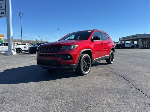 New 2026 Jeep Compass Latitude image 9