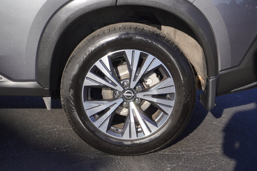 Used 2023 Nissan Rogue SV AWD/4WD image 11