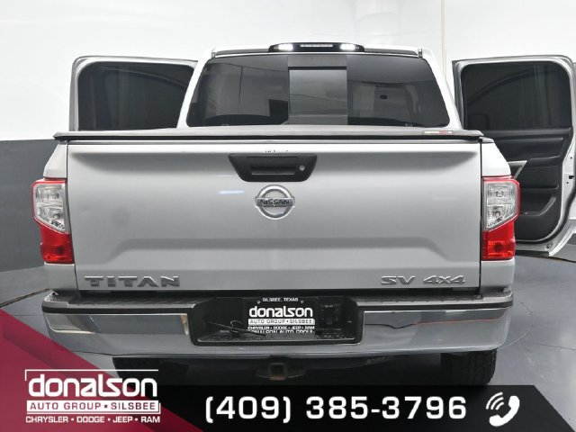 Used 2017 Nissan Titan SV AWD/4WD image 23