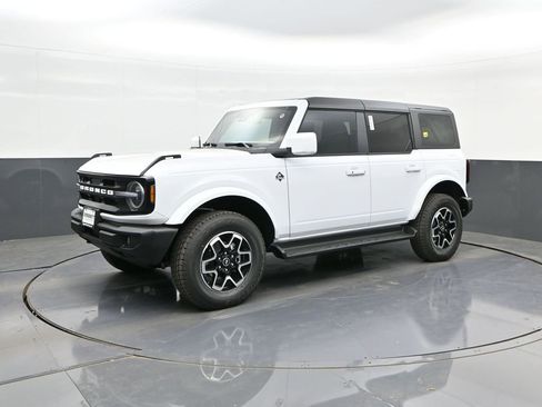 New 2025 Ford Bronco Outer Banks image 32