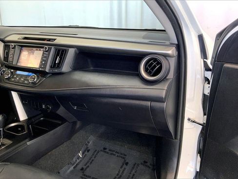 Used 2017 Toyota RAV4 XLE image 16