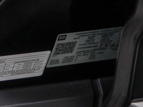 Used 2023 GMC Yukon XL Denali AWD/4WD image 38