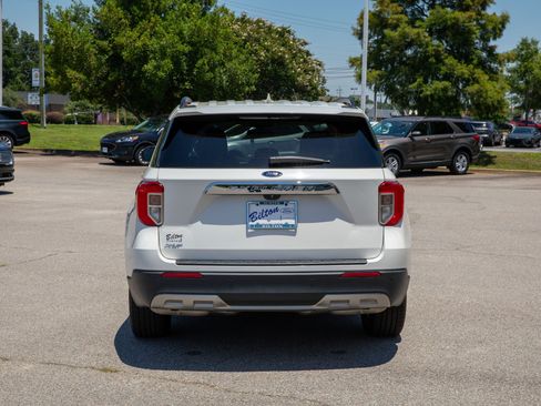 Used 2023 Ford Explorer XLT w/ Equipment Group 202A RWD image 6