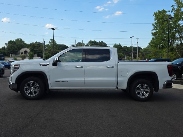Used 2025 GMC Sierra 1500 SLT RWD image 2