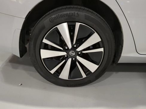 Used 2022 Nissan Altima 2.5 SV w/ SV Premium Package AWD/4WD image 6
