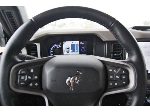 Used 2023 Ford Bronco Wildtrak AWD/4WD image 8