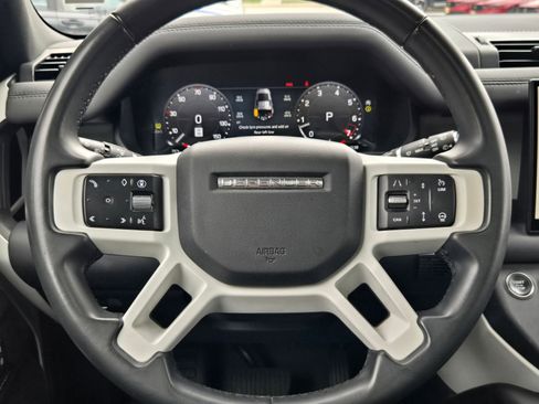 Used 2025 Land Rover Defender 110 S AWD/4WD image 19