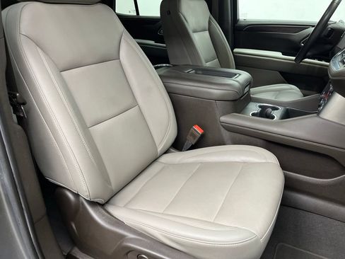 Used 2021 Chevrolet Tahoe LT w/ Rear Media and Nav Package RWD image 25