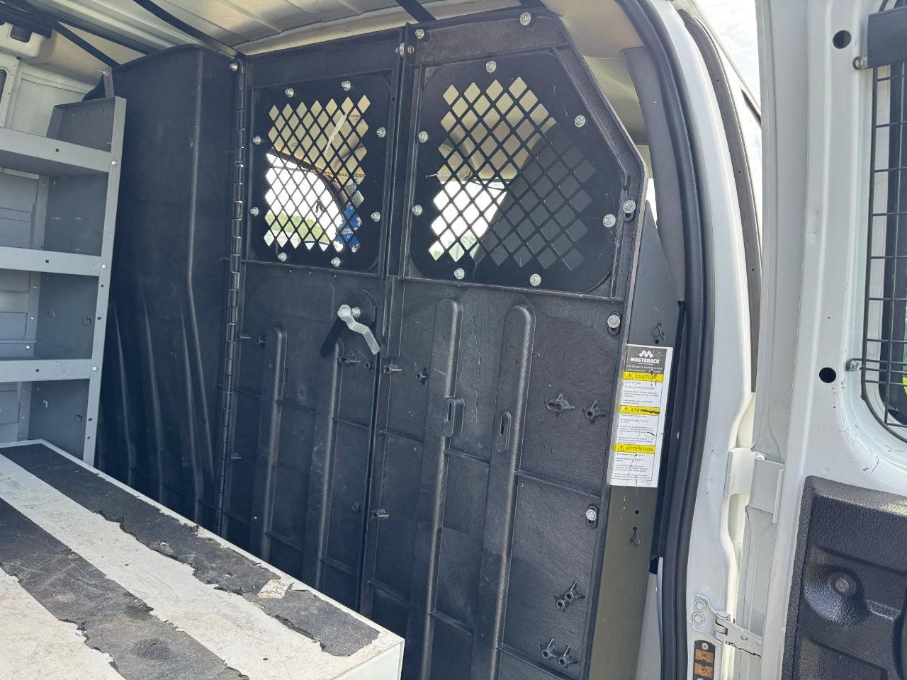 Used 2017 Chevrolet Express 2500 RWD image 12