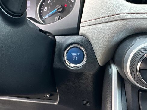 Used 2020 Toyota RAV4 XLE image 29