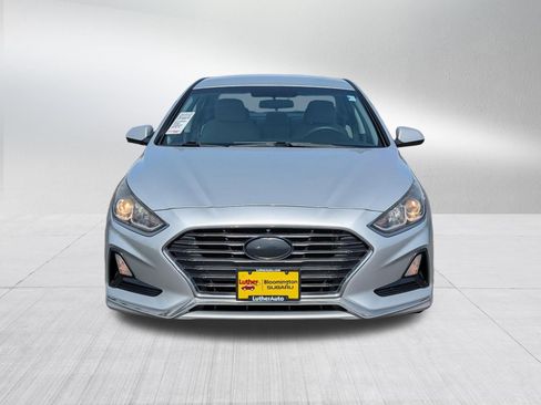 Used 2018 Hyundai Sonata SE FWD image 2