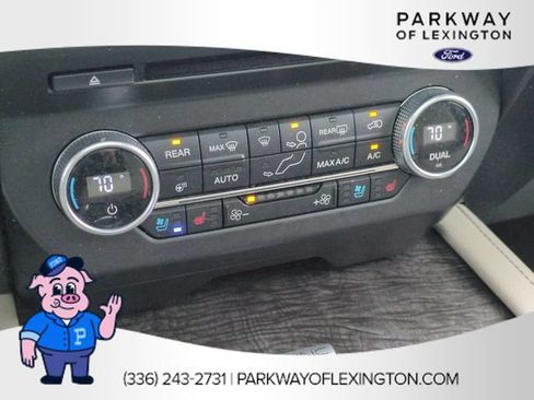 Used 2018 Ford Expedition Limited w/ Equipment Group 302A RWD image 25