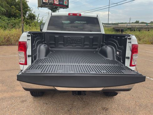 Used 2024 RAM 2500 Big Horn w/ Off Road Package AWD/4WD image 30