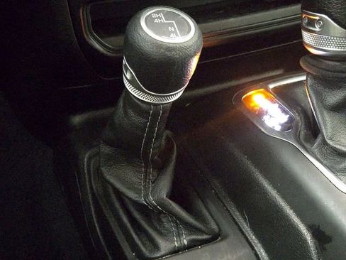 Used 2024 Jeep Wrangler Sport S image 25