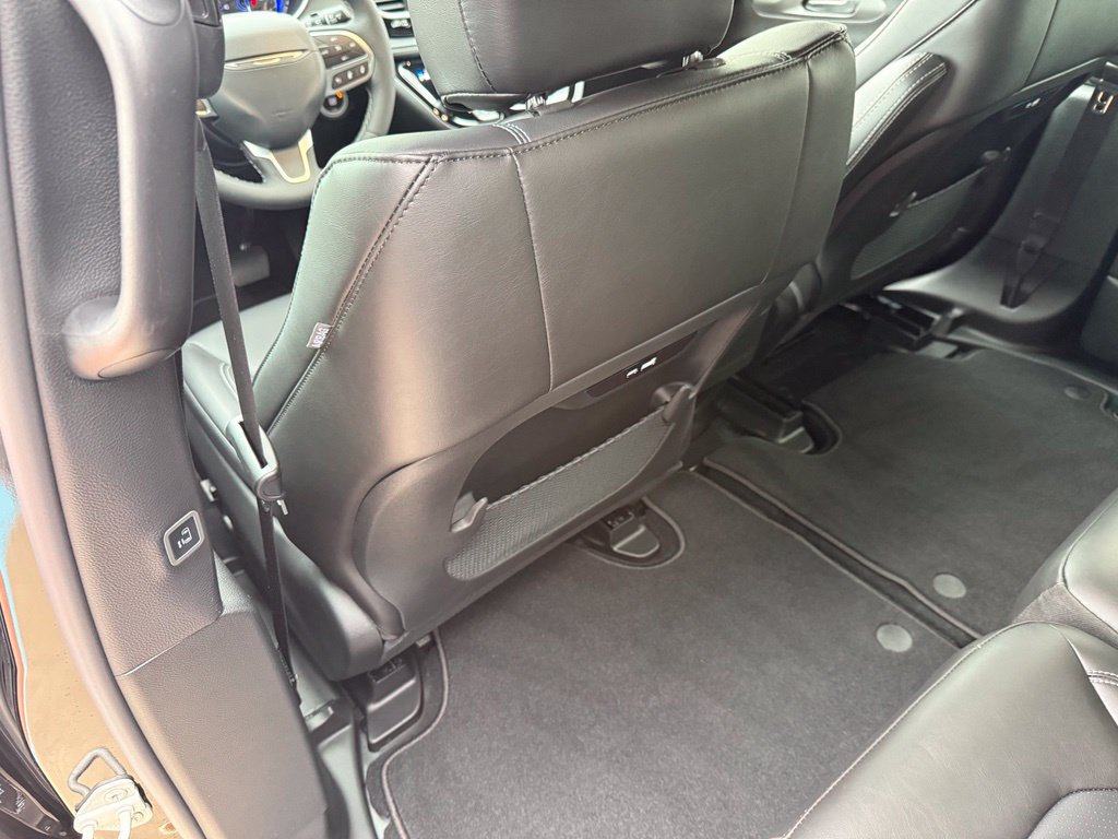 New 2027 Chrysler Pacifica Select FWD image 19