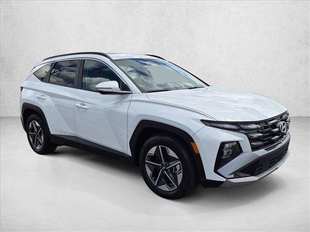 Used 2025 Hyundai Tucson SEL FWD image 3