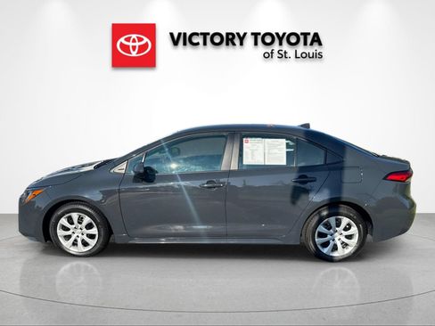Used 2025 Toyota Corolla LE FWD image 6