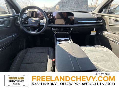 New 2026 Chevrolet Traverse LT w/ LPO, Floor Liner Package image 16