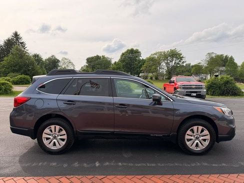 Used 2016 Subaru Outback 2.5i Premium AWD/4WD image 5