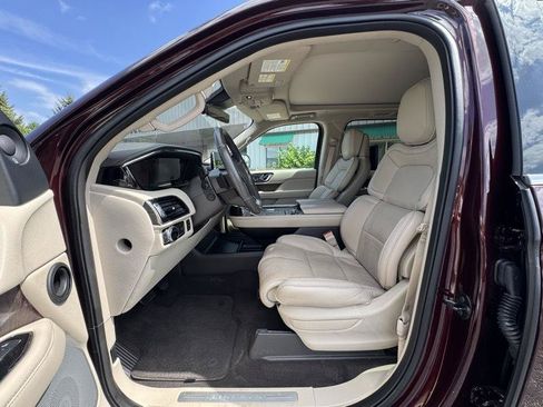 Used 2018 Lincoln Navigator L Reserve w/ Technology Package AWD/4WD image 26