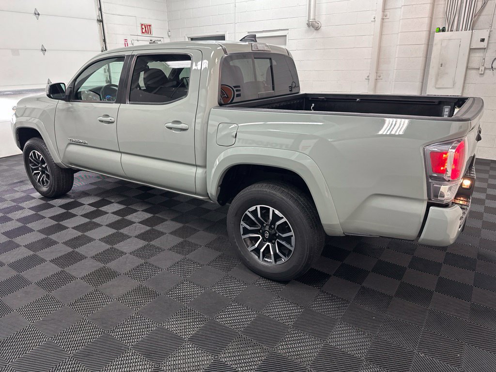 Used 2023 Toyota Tacoma TRD Sport w/ Technology Package AWD/4WD image 6