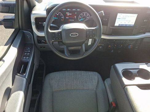 Used 2024 Ford F250 XLT image 11
