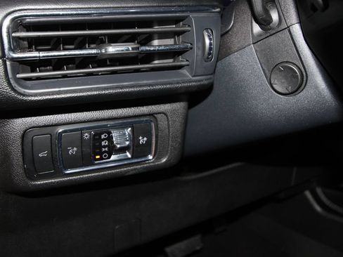 Used 2024 Lincoln Corsair AWD w/ Equipment Group 101A image 10