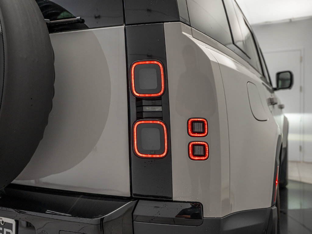 New 2026 Land Rover Defender 110 S AWD/4WD image 14