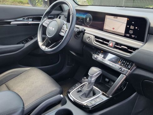 Certified 2024 Kia Seltos EX FWD image 9