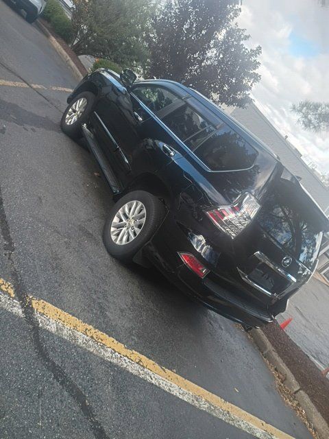 Used 2019 Lexus GX 460 Premium w/ Premium Package AWD/4WD image 11