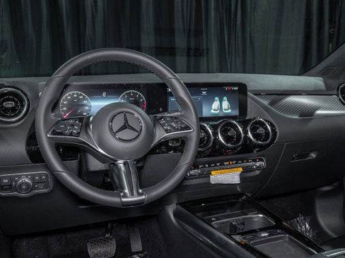 Used 2026 Mercedes-Benz GLA 250 image 18